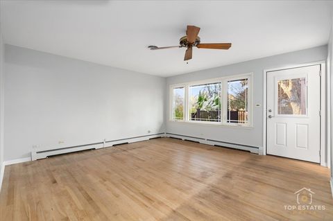 Tiny photo for 10 N Wildwood Drive, Prospect Heights, IL 60070 (MLS # 12513984)