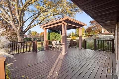 Tiny photo for 10 N Wildwood Drive, Prospect Heights, IL 60070 (MLS # 12513984)
