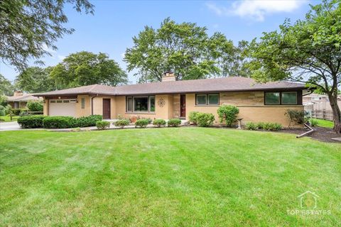 Tiny photo for 10 N Wildwood Drive, Prospect Heights, IL 60070 (MLS # 12513984)