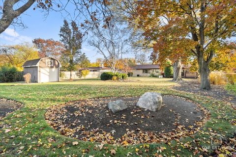 Tiny photo for 10 N Wildwood Drive, Prospect Heights, IL 60070 (MLS # 12513984)