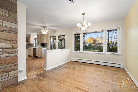 Tiny photo for 10 N Wildwood Drive, Prospect Heights, IL 60070 (MLS # 12513984)