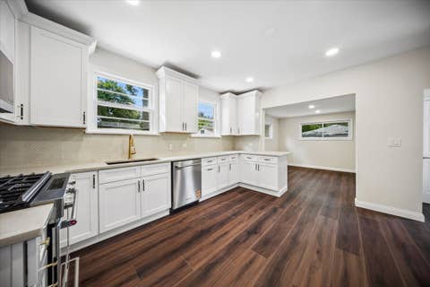 Tiny photo for 818 Bach Street, Northbrook, IL 60062 (MLS # 12736407)