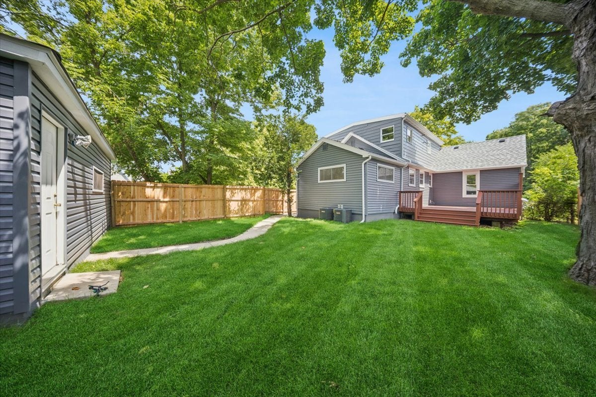 818 Bach Street