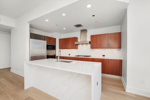 Tiny photo for 401 N Wabash Avenue #72F, Chicago, IL 60611 (MLS # 12452035)