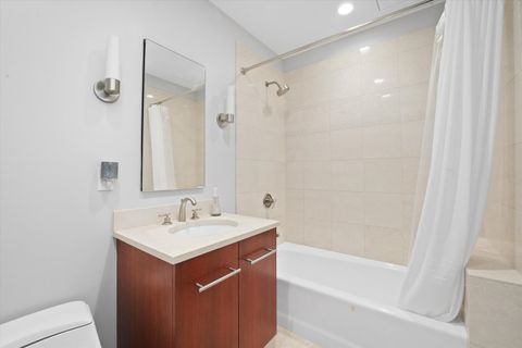Tiny photo for 401 N Wabash Avenue #72F, Chicago, IL 60611 (MLS # 12452035)