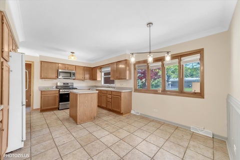 Tiny photo for 6200 W 128th Street, Palos Heights, IL 60463 (MLS # 12645624)