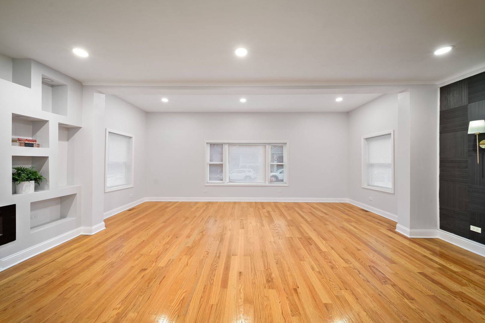 921 N Humphrey Avenue