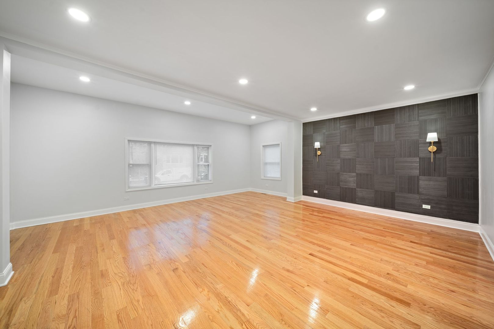 921 N Humphrey Avenue