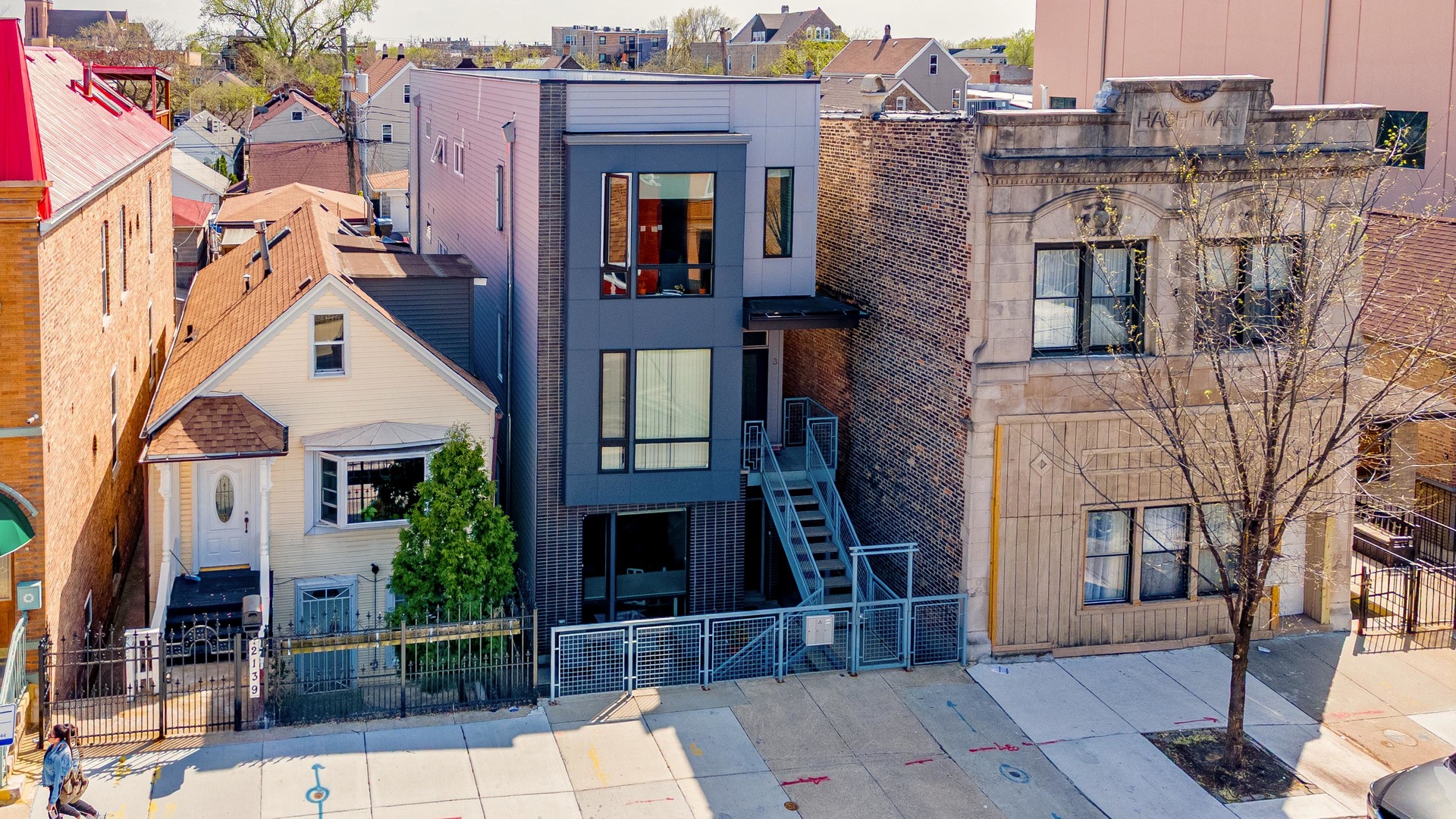 2143 W 19th Street 3