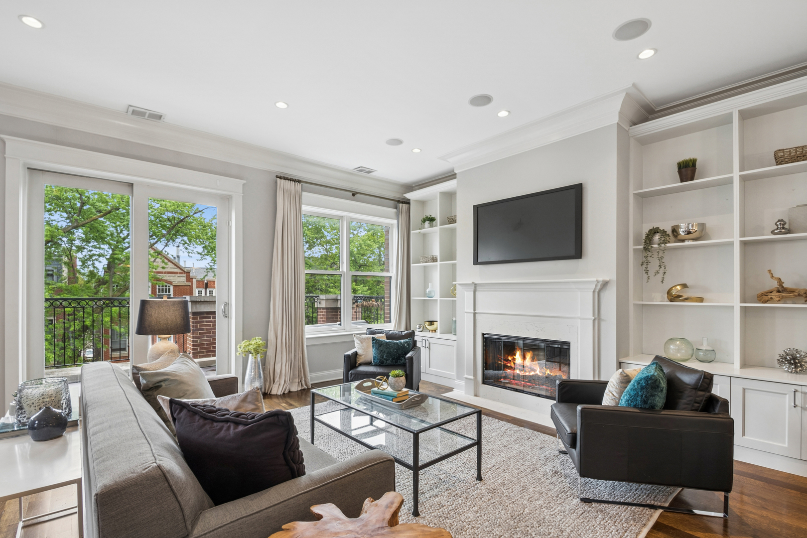1419 W Byron Street 3