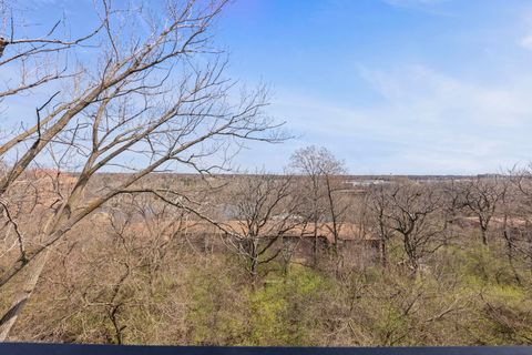 Tiny photo for 5900 Oakwood Drive #5F, Lisle, IL 60532 (MLS # 12615453)