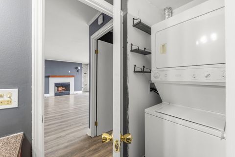 Tiny photo for 5900 Oakwood Drive #5F, Lisle, IL 60532 (MLS # 12615453)