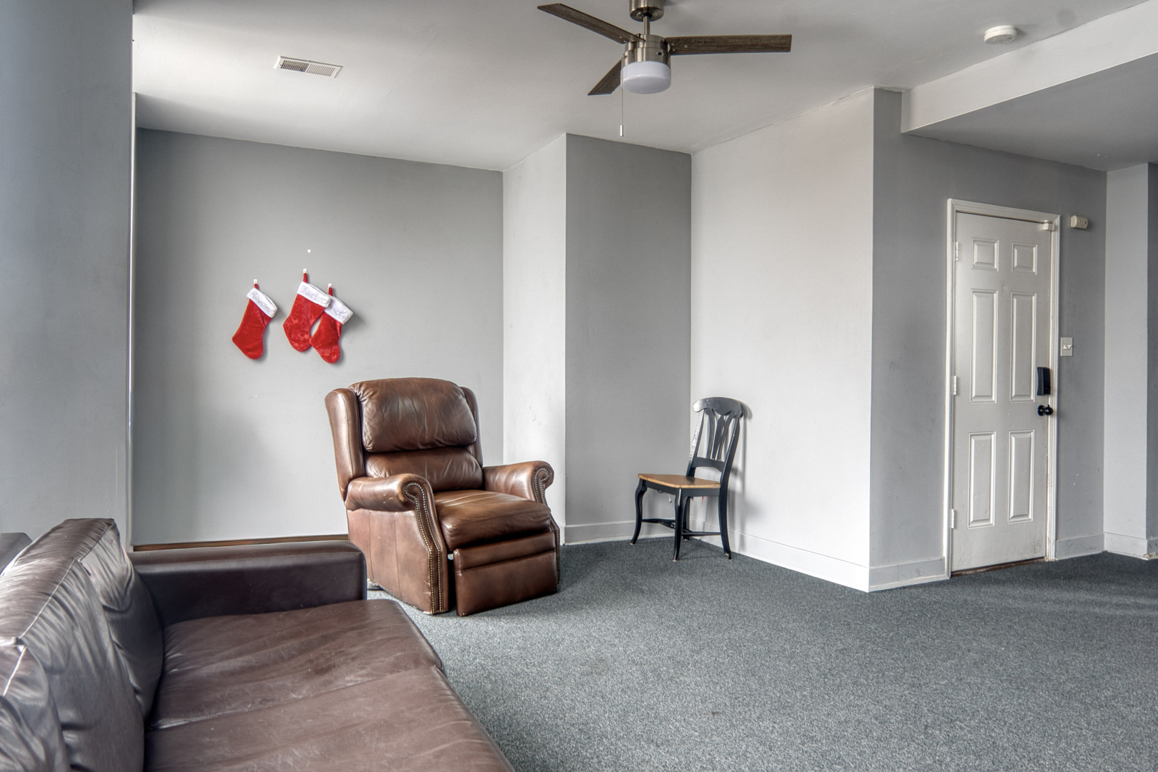 4529 S Vincennes Avenue