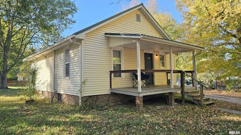 Photo of 2571 S ILLINOIS Avenue, Carbondale, IL 62901 (MLS # EB460508)