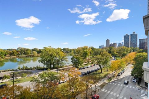 Tiny photo for 2550 N Lakeview Avenue #S605, Chicago, IL 60614 (MLS # 12503566)