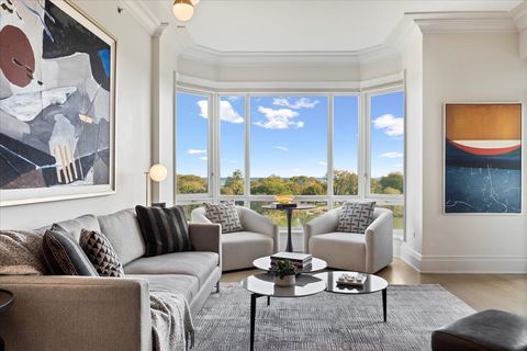 Tiny photo for 2550 N Lakeview Avenue #S605, Chicago, IL 60614 (MLS # 12503566)