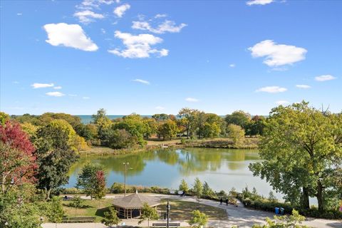 Tiny photo for 2550 N Lakeview Avenue #S605, Chicago, IL 60614 (MLS # 12503566)