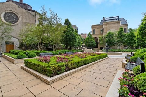 Tiny photo for 2550 N Lakeview Avenue #S605, Chicago, IL 60614 (MLS # 12503566)