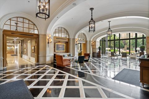 Tiny photo for 2550 N Lakeview Avenue #S605, Chicago, IL 60614 (MLS # 12503566)