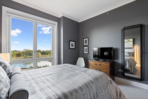 Tiny photo for 2550 N Lakeview Avenue #S605, Chicago, IL 60614 (MLS # 12503566)