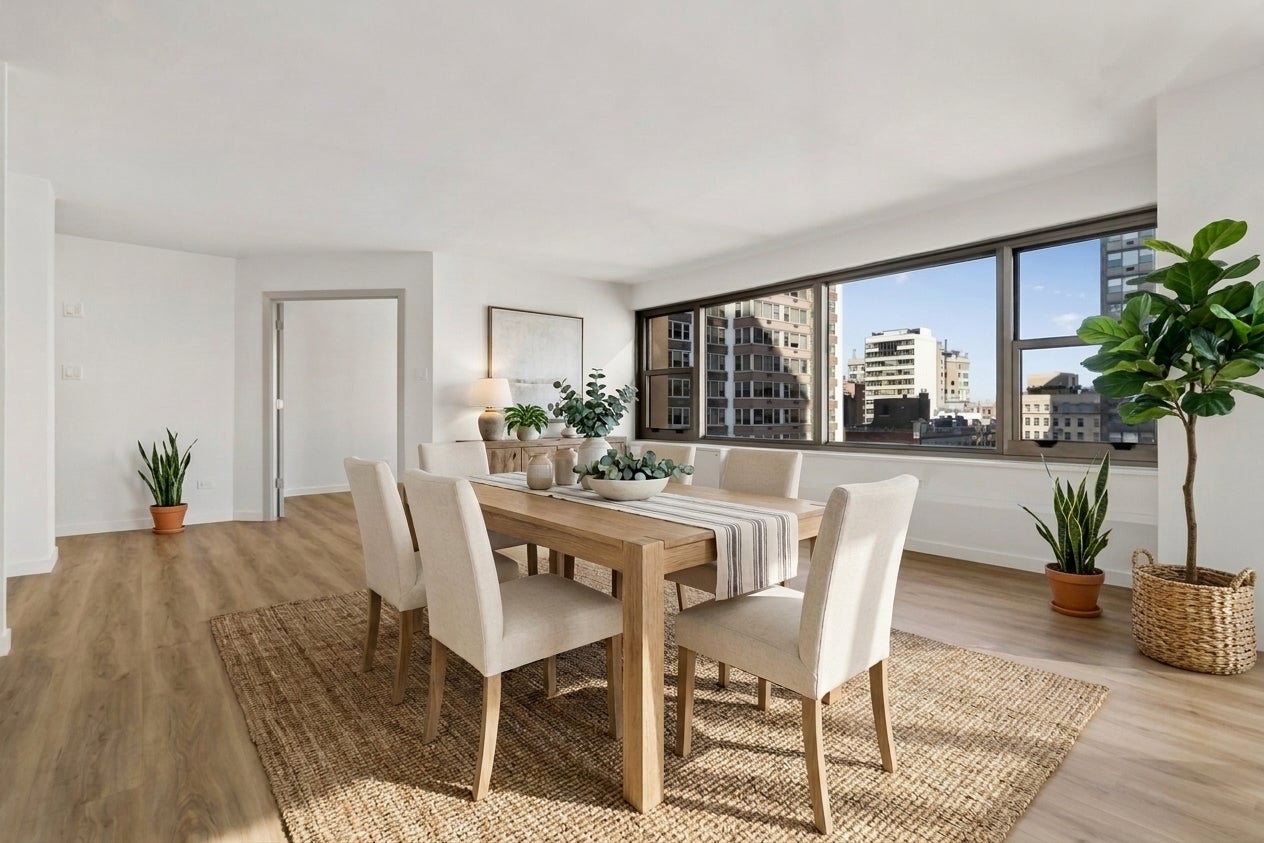247 E Chestnut Street 1601