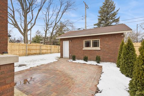 Tiny photo for 9900 S Seeley Avenue, Chicago, IL 60643 (MLS # 12550603)
