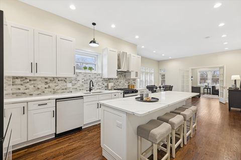 Tiny photo for 9900 S Seeley Avenue, Chicago, IL 60643 (MLS # 12550603)