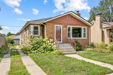 Photo of 9338 S Ridgeway Avenue, Evergreen Park, IL 60805 (MLS # 12441551)