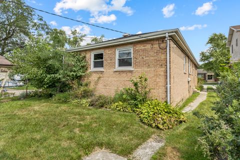 Tiny photo for 9338 S Ridgeway Avenue, Evergreen Park, IL 60805 (MLS # 12441551)