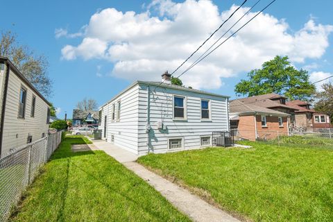 Tiny photo for 505 Monroe Street, Dolton, IL 60419 (MLS # 12606167)