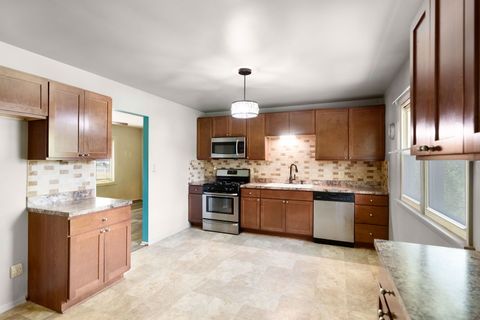 Tiny photo for 4712 Gregory Street, McHenry, IL 60051 (MLS # 12481702)