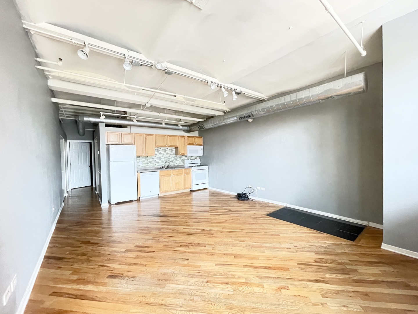 500 S Clinton Street 640