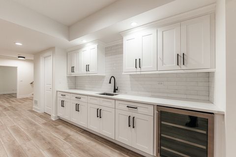 Tiny photo for 508 W Alma Street, Elmhurst, IL 60126 (MLS # 12388331)