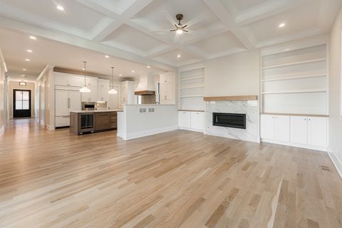 Tiny photo for 508 W Alma Street, Elmhurst, IL 60126 (MLS # 12388331)