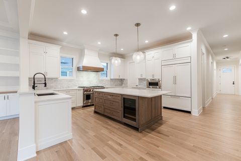 Tiny photo for 508 W Alma Street, Elmhurst, IL 60126 (MLS # 12388331)