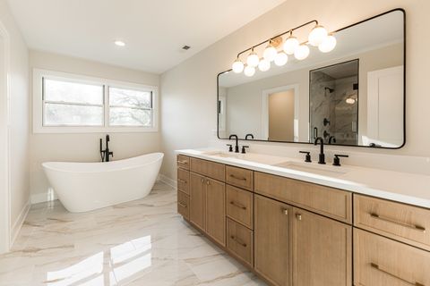 Tiny photo for 508 W Alma Street, Elmhurst, IL 60126 (MLS # 12388331)