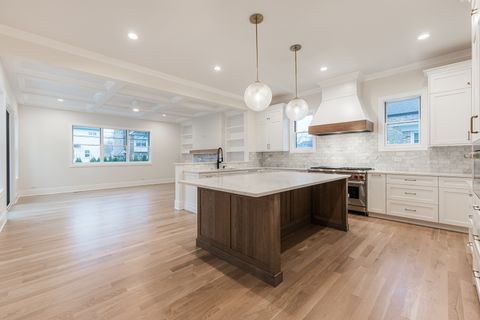 Tiny photo for 508 W Alma Street, Elmhurst, IL 60126 (MLS # 12388331)