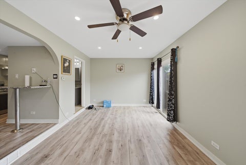Tiny photo for 20 Ottawa Court, Justice, IL 60458 (MLS # 12641912)