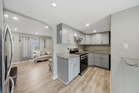 Tiny photo for 20 Ottawa Court, Justice, IL 60458 (MLS # 12641912)