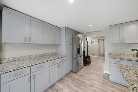Tiny photo for 20 Ottawa Court, Justice, IL 60458 (MLS # 12641912)