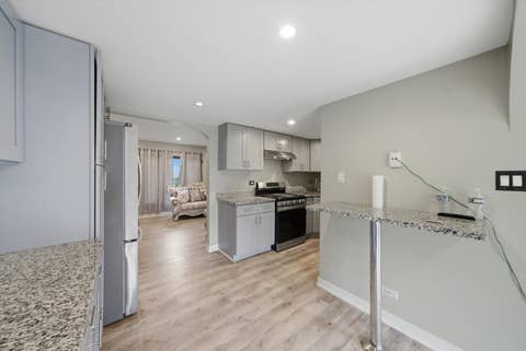 Tiny photo for 20 Ottawa Court, Justice, IL 60458 (MLS # 12641912)
