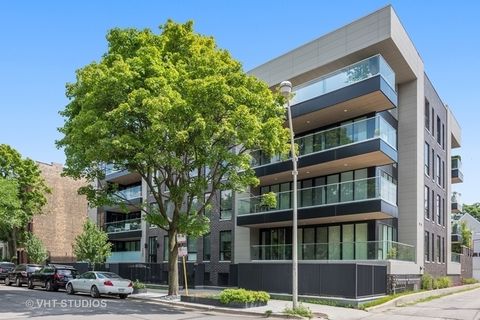 1625 N Burling Street 302 Chicago IL 60614