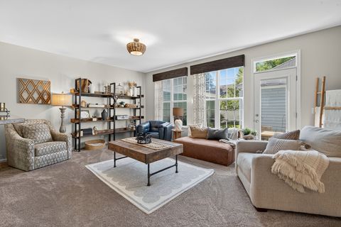 Tiny photo for 260 LONGVIEW Drive, Elgin, IL 60123 (MLS # 12473226)