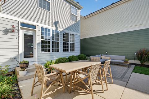 Tiny photo for 260 LONGVIEW Drive, Elgin, IL 60123 (MLS # 12473226)