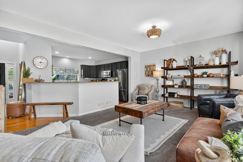 Tiny photo for 260 LONGVIEW Drive, Elgin, IL 60123 (MLS # 12473226)