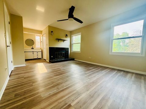 Tiny photo for 325 Shadowbend Drive, Wheeling, IL 60090 (MLS # 12441885)