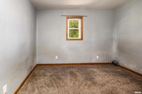 Tiny photo for 320 FRANKLIN Avenue, Orient, IL 62874 (MLS # EB460334)