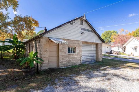 Tiny photo for 320 FRANKLIN Avenue, Orient, IL 62874 (MLS # EB460334)