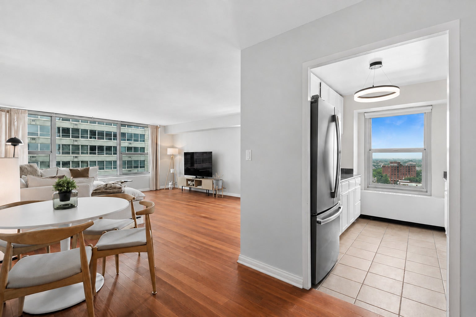 3600 N Lake Shore Drive 1211
