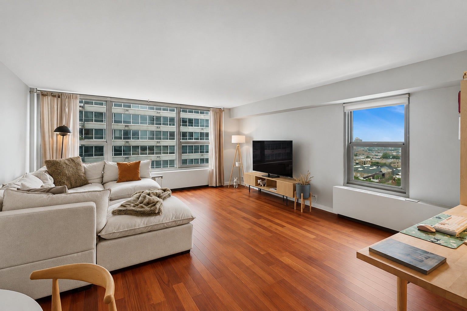 3600 N Lake Shore Drive 1211